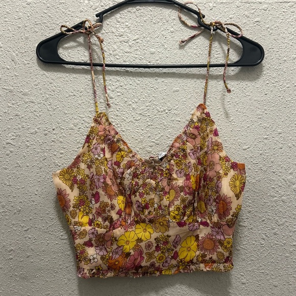 Patrons of Peace Joan Crop Top in DD Papaya Floral Small - Picture 3 of 8